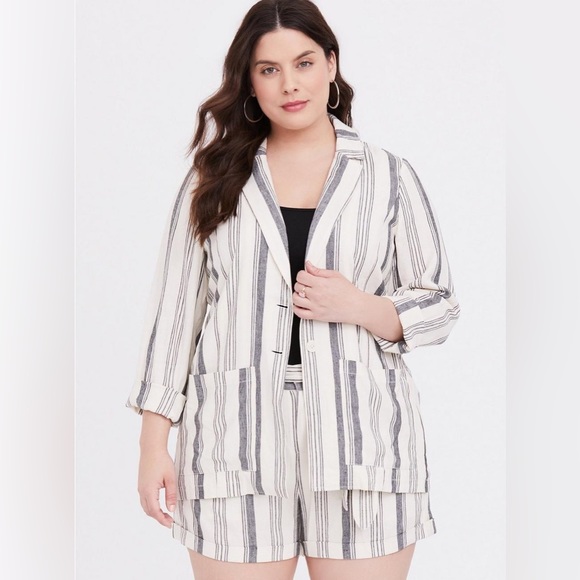 Linen Blazer - Picture 2 of 4